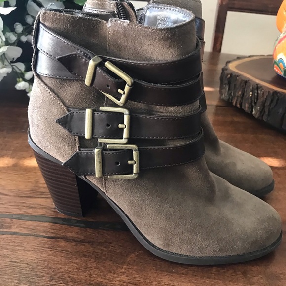 INC INTERNATIONAL CONCEPTS ANKLE BOOTS - Picture 4 of 5